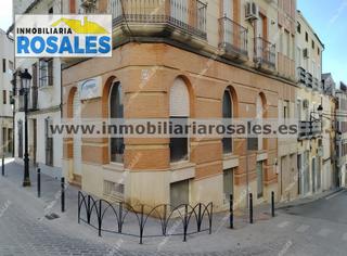 Local commercial à Calle ramón y cajal 36. Local comercial en calle ramón y cajal.