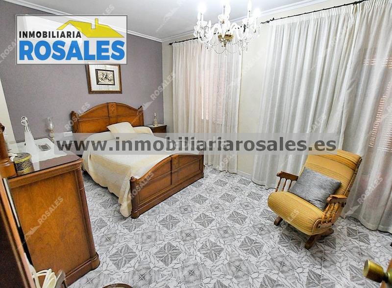 Foto 1264c4c9-8282-4455-ae50-e219b7ea8580. Casa  con gran patio de 50 m2 en Baena