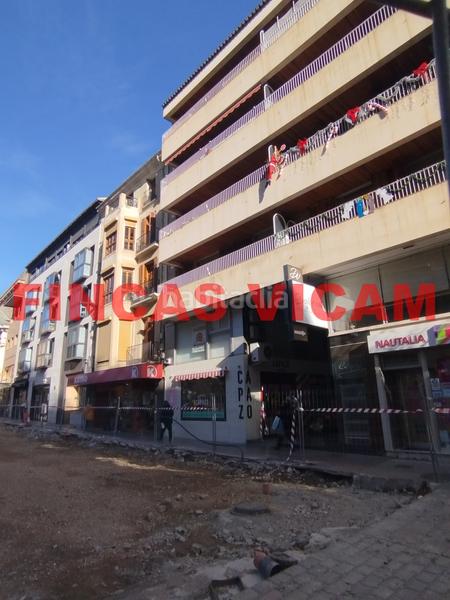 Foto f02237ee-3acb-43ba-b374-2e1eb0db799c. Rent office space in calle coso alto 38 in Casco Antiguo Huesca