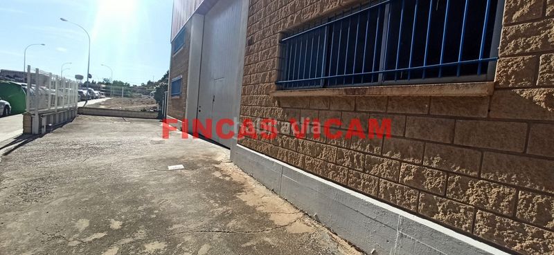Foto 0b175566-756f-42cf-adf3-38e0d0028319. Bâtiment à usage industriel dans calle miguel fleta 1 dans Huesca