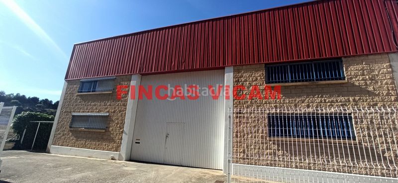 Foto f35efe36-3bdd-4810-95a6-79379311ce5a. Bâtiment à usage industriel dans calle miguel fleta 1 dans Huesca