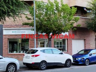 Lloguer Local Comercial a Travesía ballesteros 13. ¡local comercial en esquina con gran visibilidad en huesca! ???
