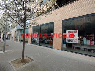 Location Local commercial à Avenida monreal 9. Local comercial de 170 m2. en la avenida monreal de huesca.