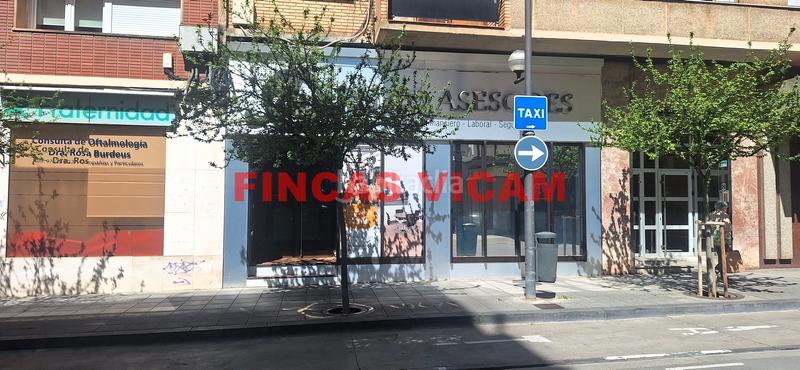 Foto 2cdc47a3-0752-4208-8010-158ba70552a2. Alquiler oficina en calle zaragoza 8 amplio local comercial en calle zaragoza. en Huesca