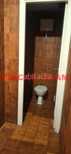 Foto eefe5ab2-57fe-4542-8ecd-bfb44ed45cdb. Alquiler oficina en calle zaragoza 8 amplio local comercial en calle zaragoza. en Huesca