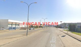 Nave industrial  Ronda de la industria. ?? nave industrial en venta en el pol�gono monz� (huesca)