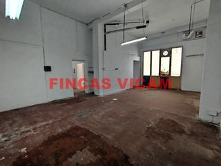 Locale commerciale  Avenida de martínez de velasco. Local en venta en av.martinez de velasco