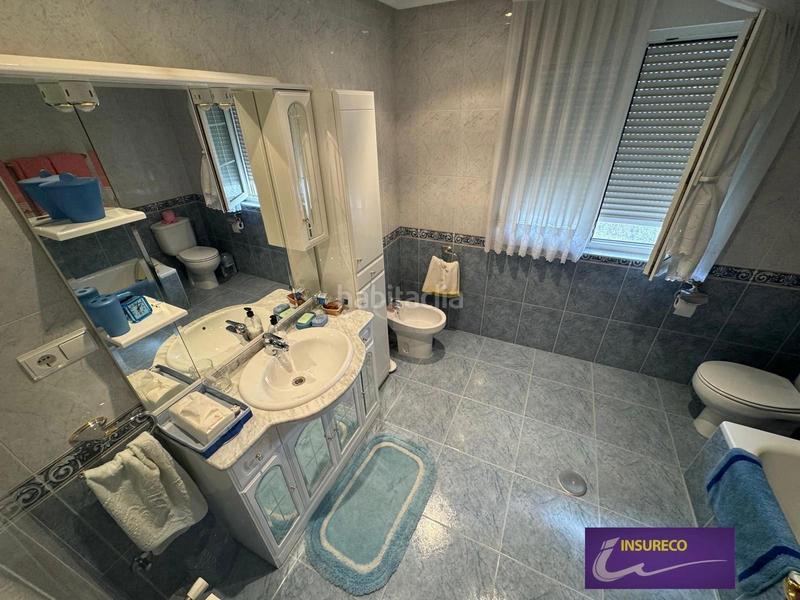 Foto 2d2aa245-3fd5-4e6a-8026-5e2dccd462a8. Casa amb calefacció aparcament a Valdefresno