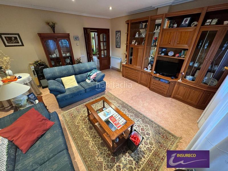 Foto 8261ae8e-9622-4fb9-926d-d3018c212b0c. Casa amb calefacció aparcament a Valdefresno