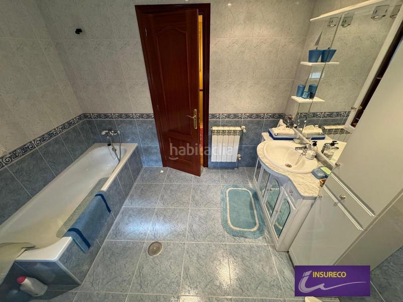 Foto c0f0a70a-3d92-4271-be19-8075a0d3087c. Casa amb calefacció aparcament a Valdefresno