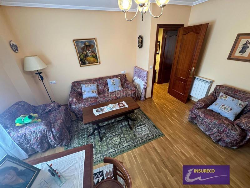 Foto d0fc1245-91cd-4414-9ef6-96979031a428. Casa amb calefacció aparcament a Valdefresno