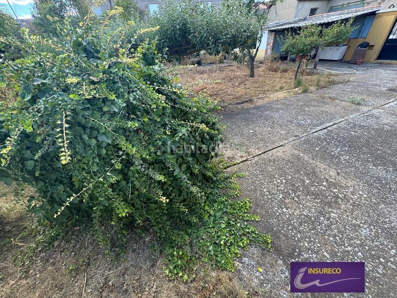 Foto dae585a0-2556-48b4-a537-55d9a10a1872. Casa amb calefacció aparcament a Valdefresno