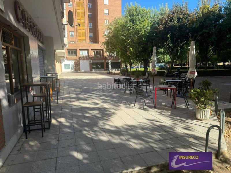 Foto 0111dace-7766-4ecb-bdd5-93633a153d42. Local comercial se vende cafeteria en funcionamiento en León