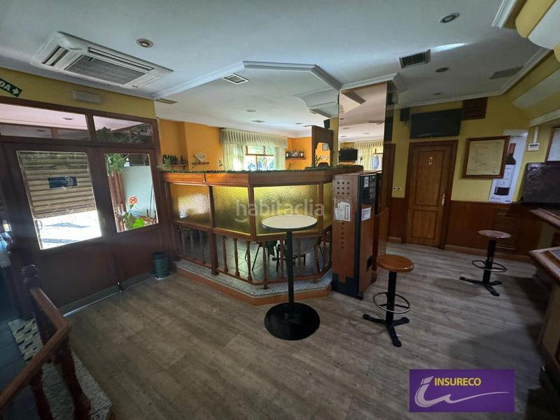 Foto f3cc50a4-c9c7-4614-9e74-d5039dbcf478. Local comercial se vende cafeteria en funcionamiento en León