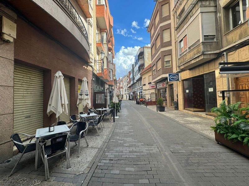 Foto 524dbc29-7a21-494a-bac7-6d236c72f6eb. Local comercial a Bañeza (La)