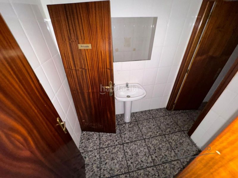 Foto e4f56107-b965-4018-9106-021a0d7a31c8. Local comercial a Bañeza (La)