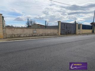 Landgut  Europa. Parcela urbana de 770 metros en vilecha