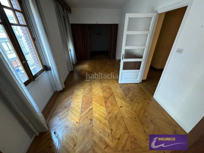 Foto d10dc7e8-7d48-48d9-86e9-7a09d15e56e2. Flat with heating in Centro Ciudad León
