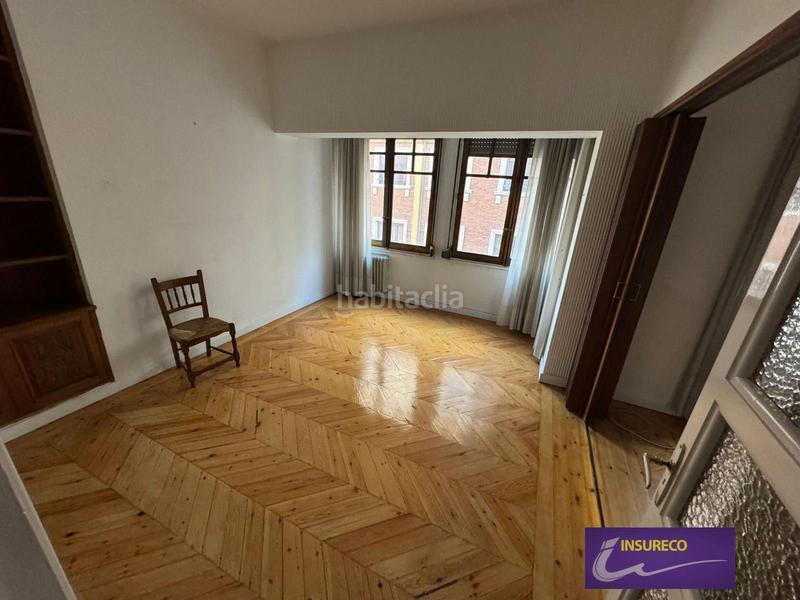 Foto a5c17af0-d5a3-4b5d-b046-416ded5784f2. Etagenwohnung mit heizung in Centro Ciudad León