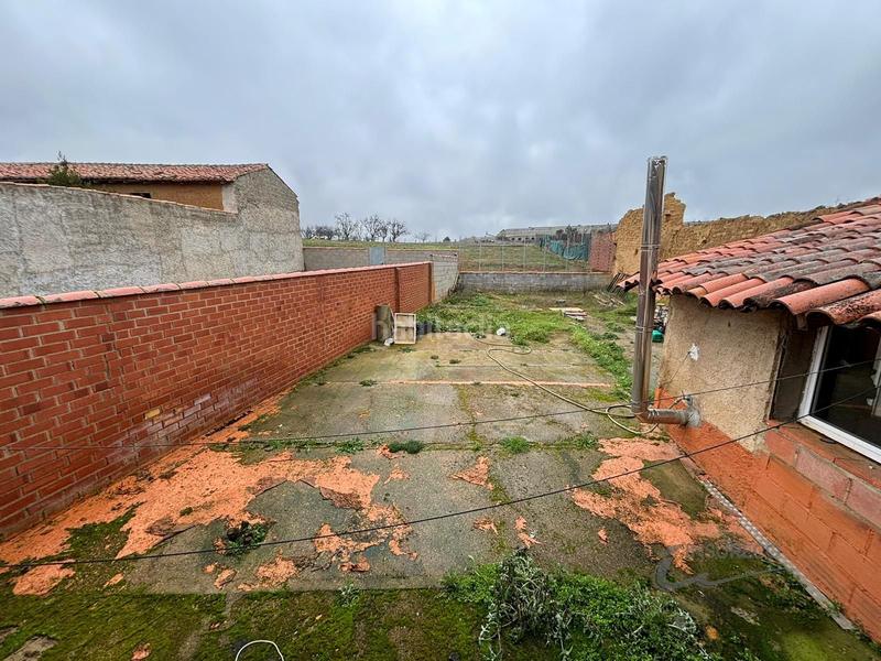 Foto 78c38398-dc79-4dad-ba22-911ff99275d6. Casa amb calefacció aparcament a Valdefresno