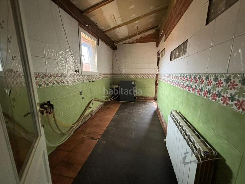 Foto c40a68a1-a9bb-405d-891c-6afa383298f8. Casa amb calefacció aparcament a Valdefresno