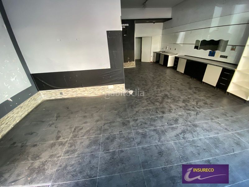 Foto dd6d6a88-9f2a-42de-8183-a3fa2e18a39c. Lloguer local comercial a Centro Ciudad León