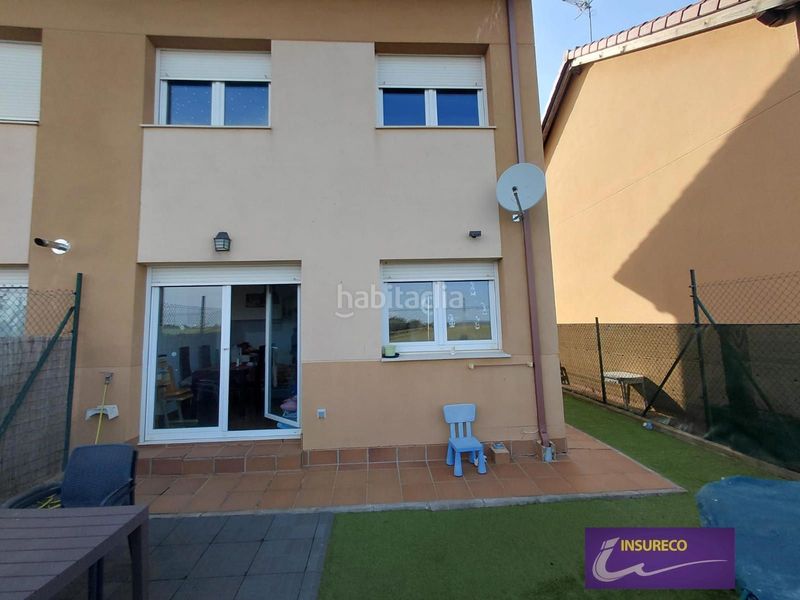 Foto bf208384-8a6a-4859-8bb6-1d7d0a4e72b3. Casa aparellada amb calefacció aparcament a Valdefresno