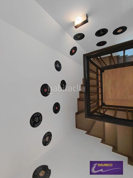 Foto d0878b19-aebd-4fe1-90c6-b90c5716257a. Casa aparellada amb calefacció aparcament a Valdefresno