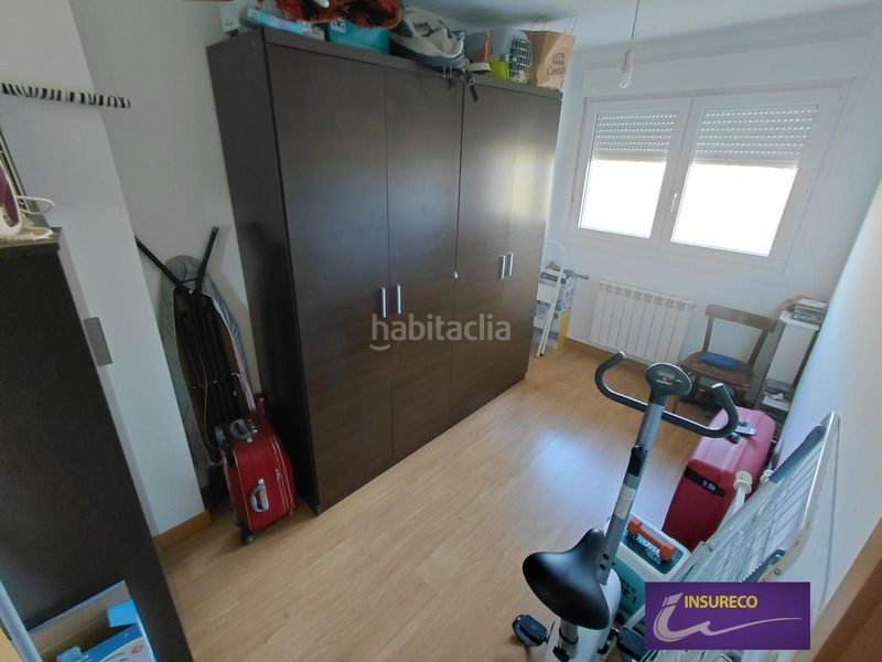 Foto ee760c18-cb91-45a9-9ce6-17dd1c29ff7a. Casa aparellada amb calefacció aparcament a Valdefresno