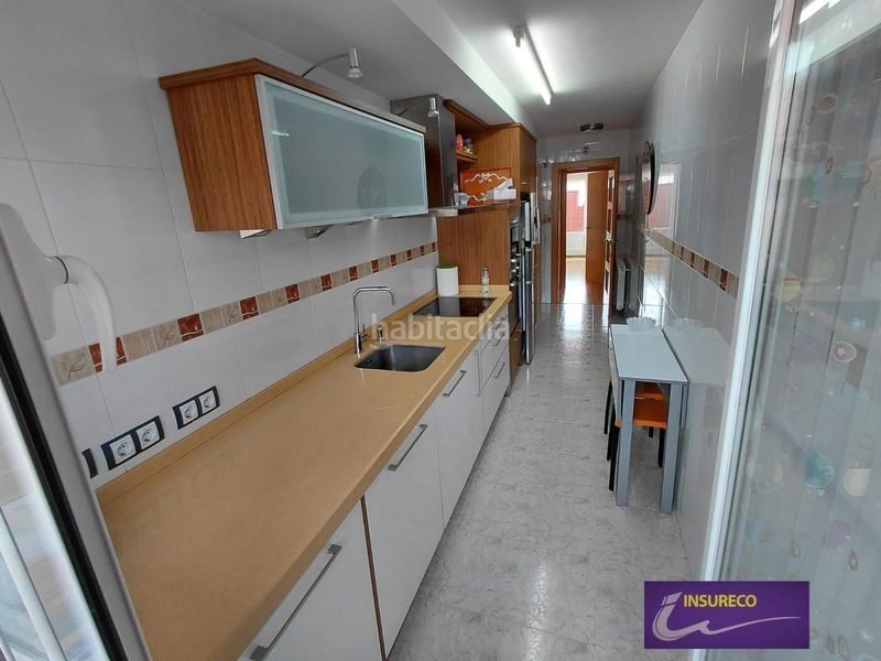 Foto c4bee1c9-3608-4ed1-9fc6-a263fa2a0640. Flat with heating parking in Puente Castro León