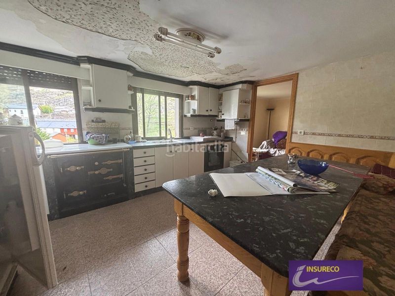 Foto 890e91ee-4a0f-4136-96ac-ce1fbeb452cb. Casa con riscaldamento in Cabrillanes