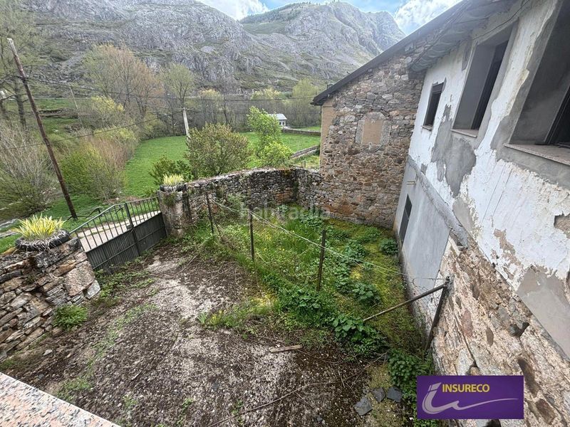 Foto c66b8f72-741b-487d-afb3-c77e3cda4852. Casa con riscaldamento in Cabrillanes