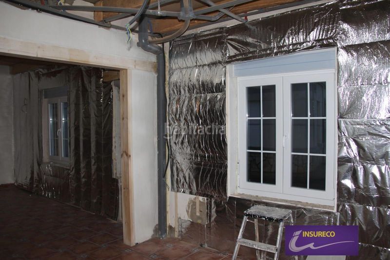 Foto f2deb30e-1e78-4544-9edb-31747b121d2f. Casa con riscaldamento in Bustillo del Páramo