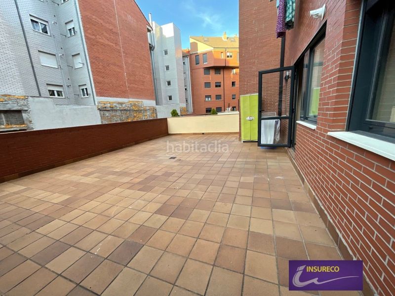 Foto 4f91c4f2-a199-475a-876b-bb266a764871. Rent flat with heating parking in San Claudio - La Chantría León