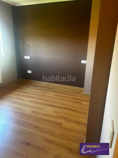 Foto 0331b436-6046-497d-97cf-50a7413f4107. Casa aparellada amb calefacció a Onzonilla
