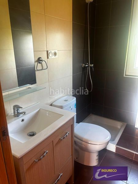 Foto b21313b7-5c65-467c-903c-912b3a297f3a. Casa aparellada amb calefacció a Onzonilla