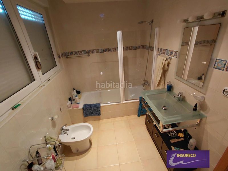 Foto d1486618-4cf8-42fd-afff-c7bec6be4100. Casa aparellada amb calefacció aparcament piscina a Valverde de la Virgen
