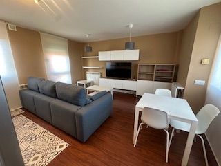 Affitto Piccolo appartamento in Avenida de león 202d. Carbajal de la legua, apartamento con ascensor garaje y trastero