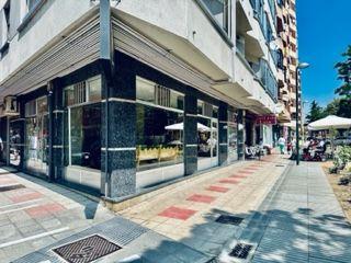 Local commercial à San Mamés - La Palomera