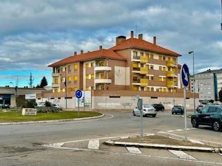 Miete Geschäftsraum  Carretera de carbajal. Local de 1100 metros sin reformar (espacio leon - area 17) preci