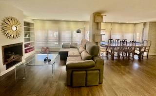 Miete Appartement  Calle dama de arintero. Centro, apartamento de diseño con opcion a garaje para dos coche