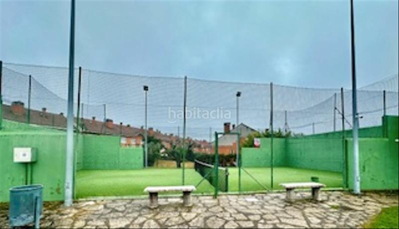 Foto 7fad829e-dc80-4c81-9570-7ce8cb2b47cf. Xalet amb calefacció aparcament piscina a Las Ventas León