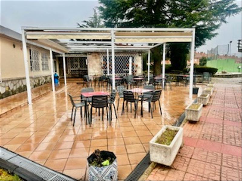 Foto 9554fc28-8d3a-48c6-a052-bd9711991919. Xalet amb calefacció aparcament piscina a Las Ventas León