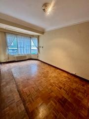 Pis a Calle roa de la vega 5. Centro, piso de 5 dormitorios para reforma integral