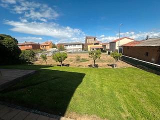 Chalet à Santovenia de la Valdoncina. Chalet con 700m de jardin a 10 minutos de leon en coche