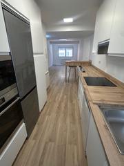 Location Appartement à Calle la corredera 18. Chantria, piso reformado a estrenar con acabados de diseño en bl
