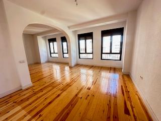 Location Appartement à Avenida suero de quiñones 20. Centro, varios pisos de 5 dormitorios y enormes salones