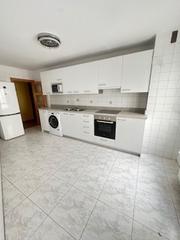 Miete Etagenwohnung  Calle reyes católicos. Leon, nocedo, piso reformado amueblado con ascensor sin garaje s