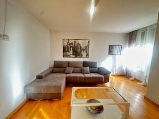Appartement  Calle santisteban y osorio. Se vende espaciosa vivienda en el centro de leon
