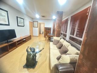 Miete Appartement  Avenida república argentina 21. Se alquila apartamento amueblado en pleno centro de leon